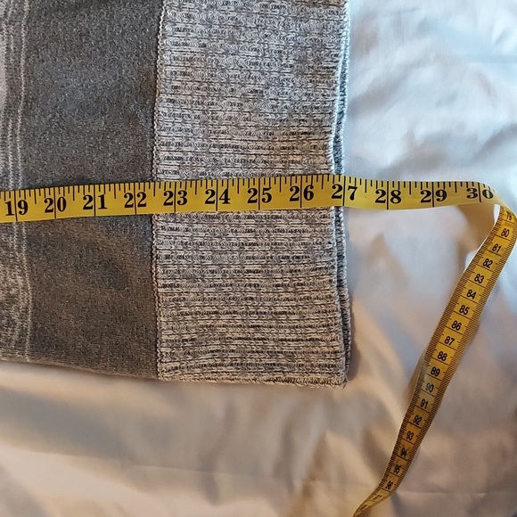 Guess Women's Sweater Shawl Collar Gray White Stripes Buckle Detail Retro Y2K M - Picture 8 of 11